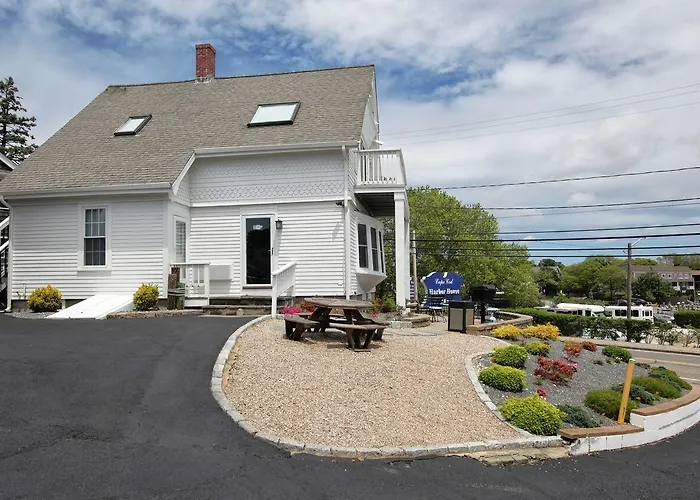 Cape Cod Harbor House Inn