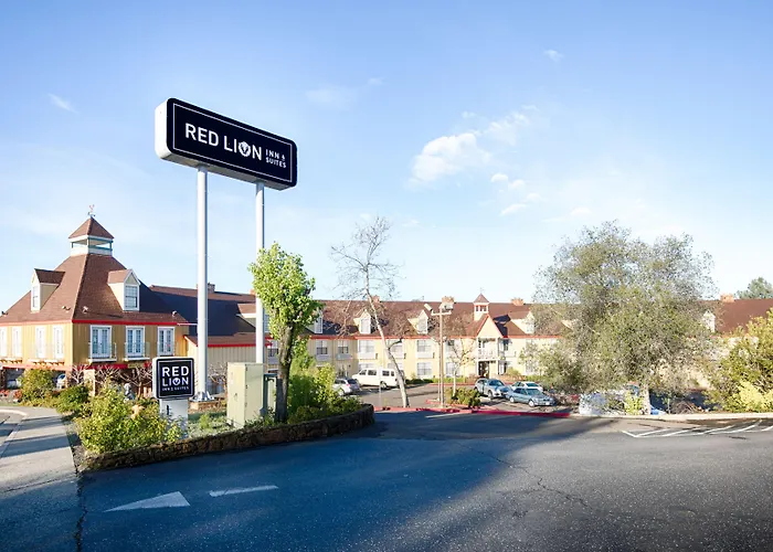 Red Lion Inn & Suites Auburn