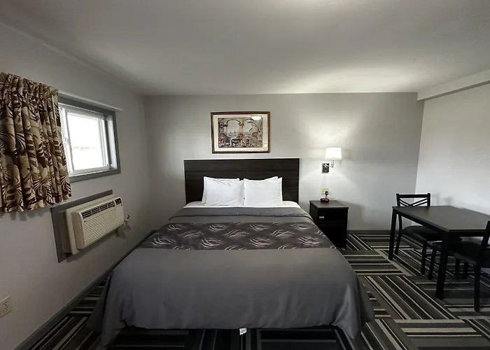 Relax Inn - Saginaw