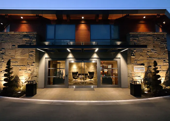 Qualicum Beach Inn