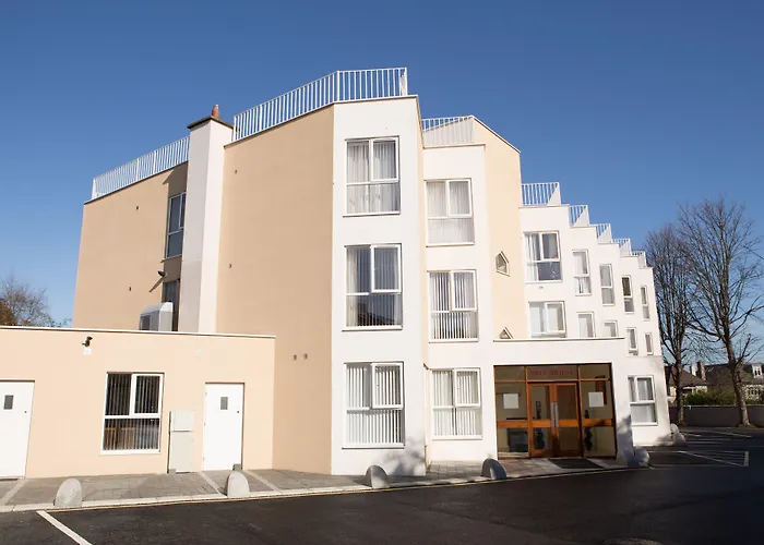 Broc House Suites