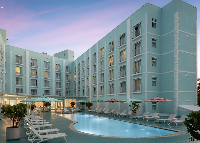 Courtyard By Marriott Nassau Downtown/Junkanoo Beach