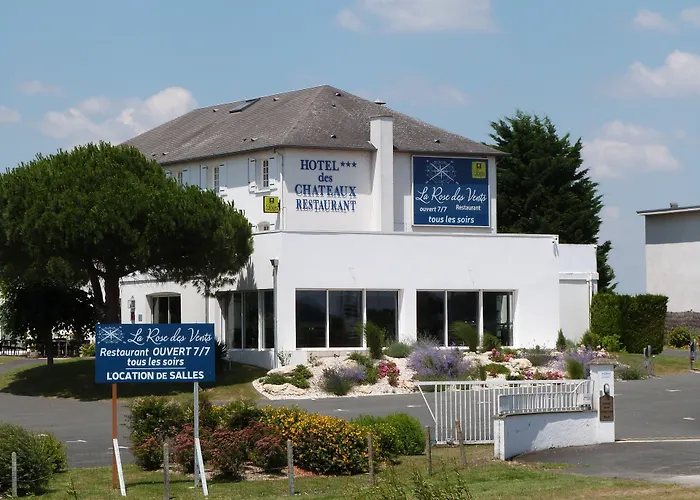 Logis Hotel Restaurant Des Chateaux