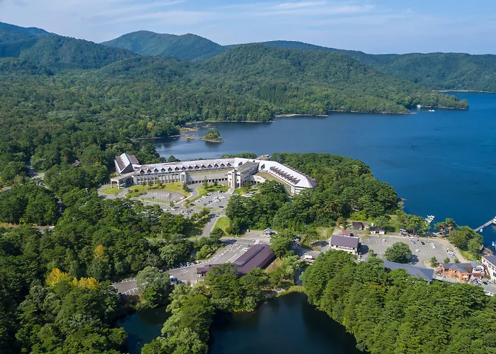 Urabandai Lake Resort Goshiki No Mori