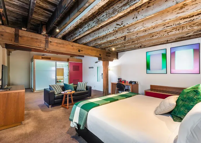 The Henry Jones Art Hotel
