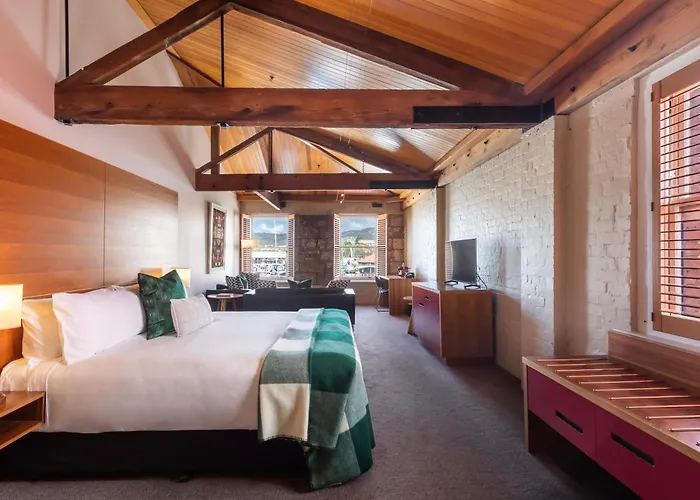 The Henry Jones Art Hotel