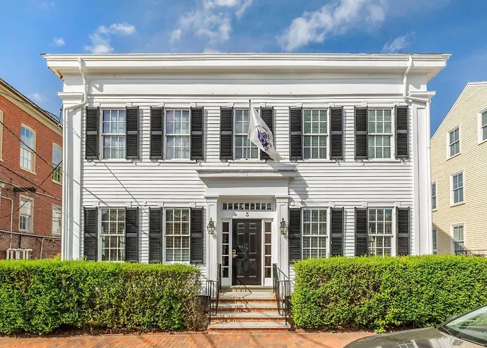 Essex Street Inn & Suites, An Ascend Collection Hotel