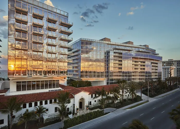 Four Seasons Hotel At The Surf Club