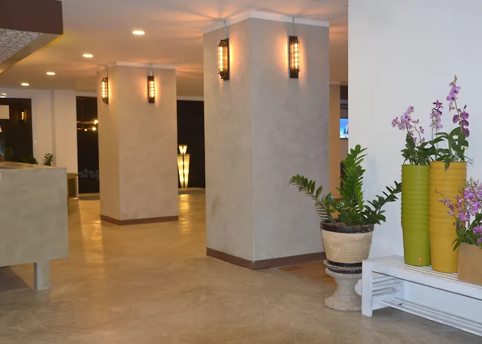 Southgate Residence Hotel - Sha Certified