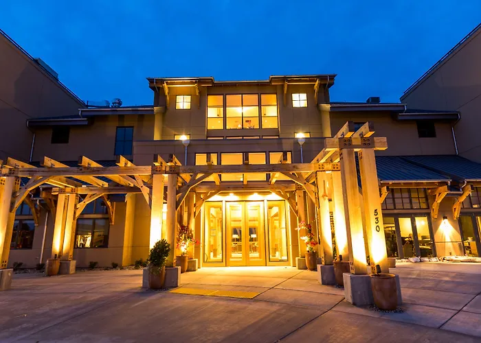 The Lodge At Columbia Point
