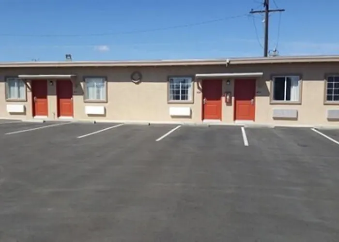 Motel 6 Maple/Main