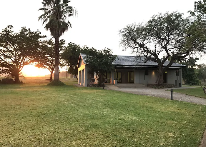 Hamiltons Lodge & Restaurant