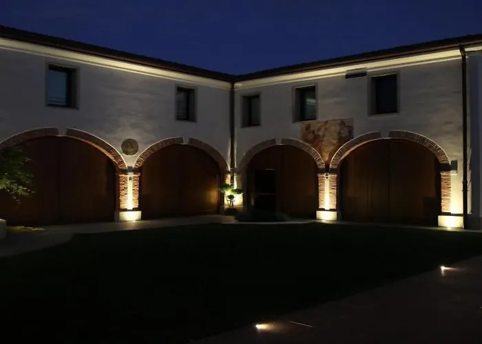Villa Solaris Hotel & Residence
