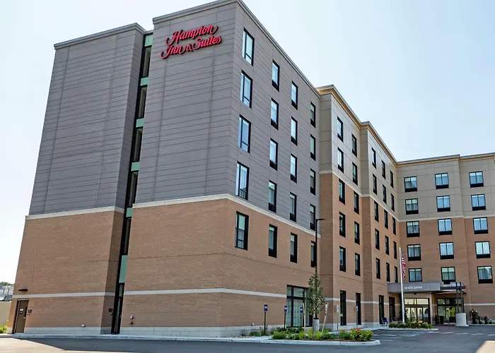 Hampton Inn & Suites Boston/Waltham