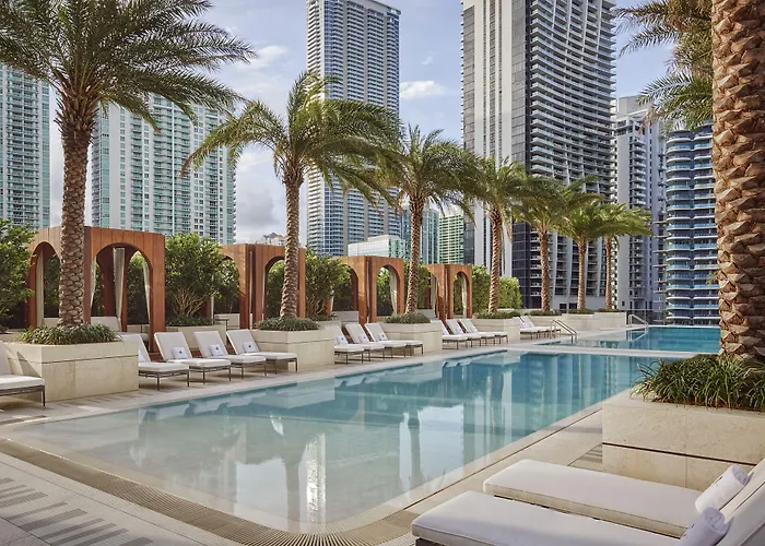 SLS LUX Brickell
