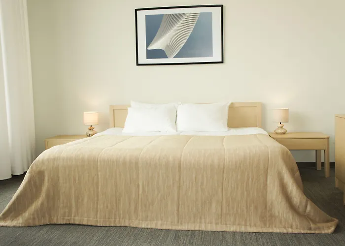 Zaliasis Slenis - Self Check-In Hotel - Free Parking Aukstkiemiai