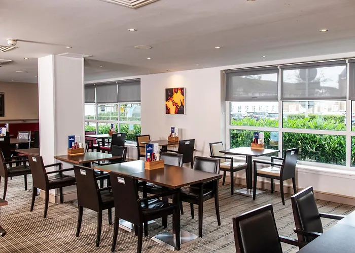Holiday Inn Express - Glasgow Airport By Ihg Paisley