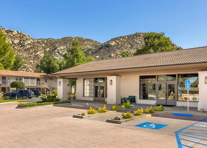 Riviera Oaks Resort Ramona