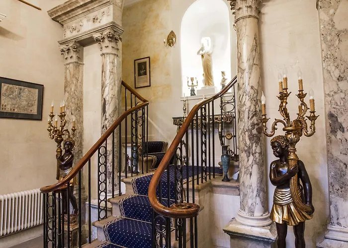 Grosvenor Villa
