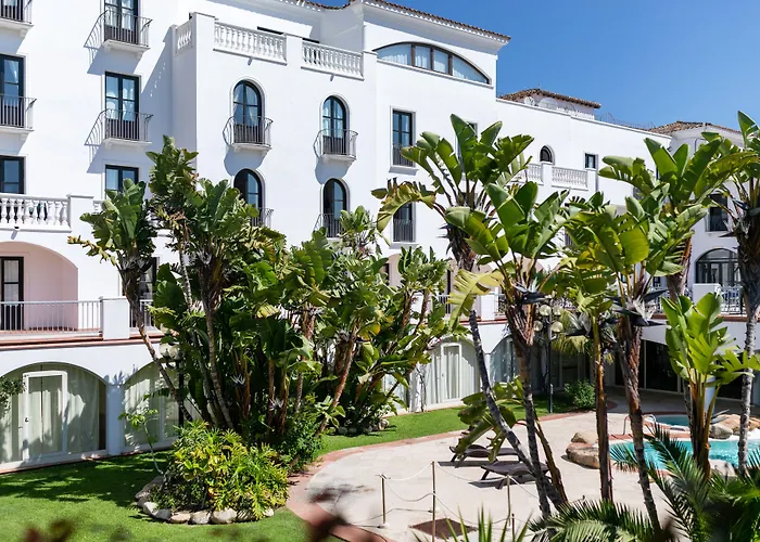 Phi Hotel Sighientu Capitana