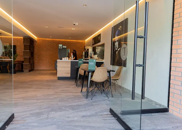 Fulton Business Luxury Hotel