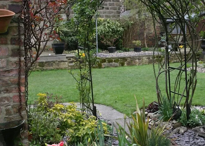 Alexandra Court