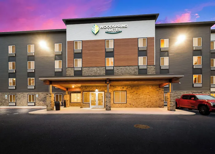 Woodspring Suites Dearborn Detroit