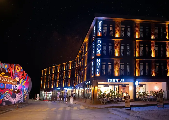 Westdoor Hotel
