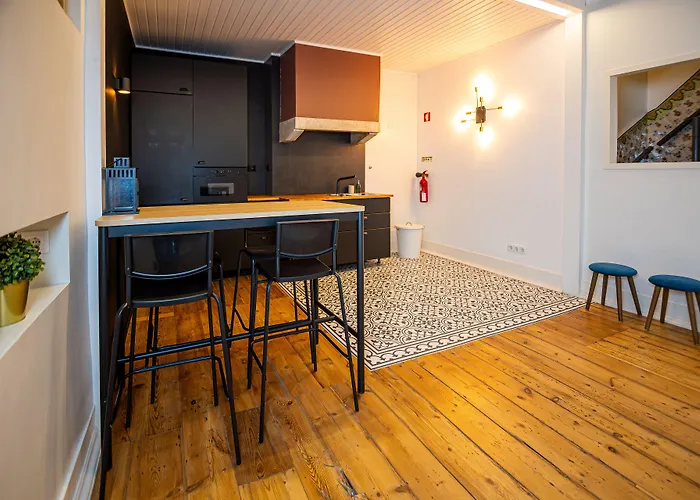 Vago Alcantara Suites