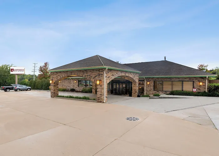 Antioch Hotel & Suites