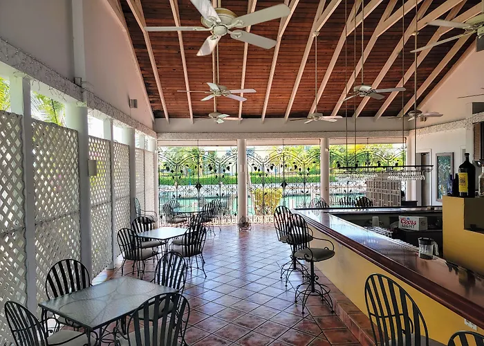Zenza Boutique Hotel Turtle Cove