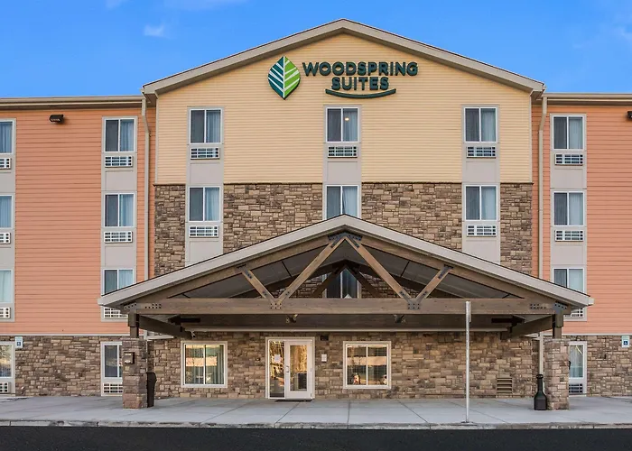 Woodspring Suites Novi Farmington