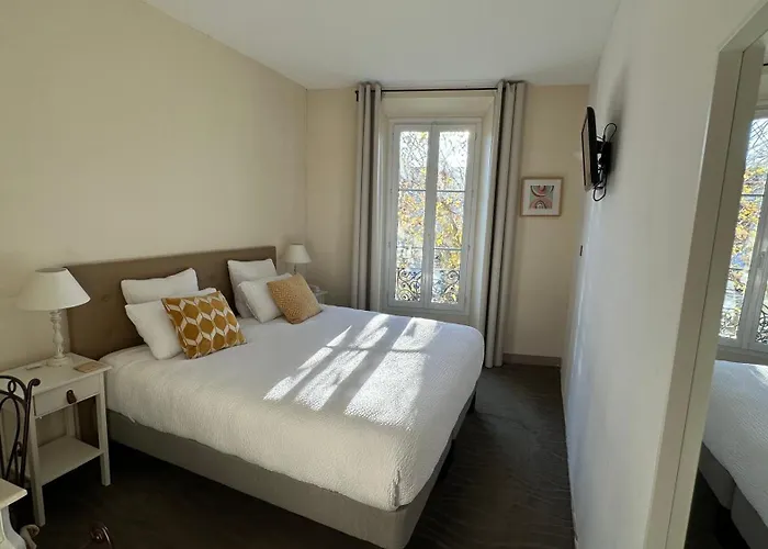 Logis Hôtel la Vallée de l'Arc