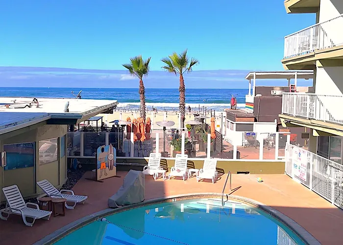 Surfer Beach Hotel