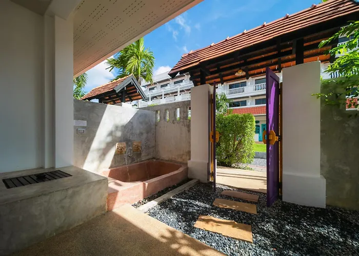 The Old Phuket - Karon Beach Resort