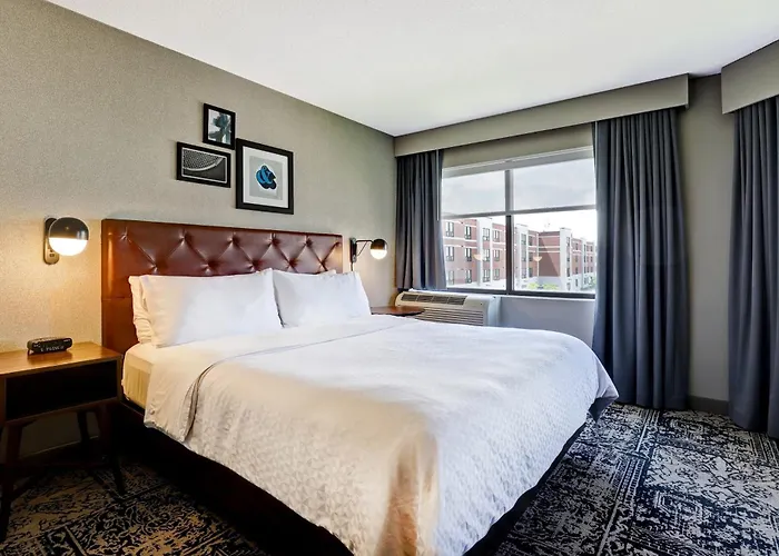 Four Points By Sheraton St. Catharines Niagara Suites