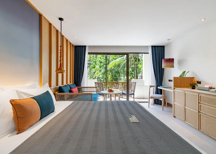 Apsara Beachfront Resort & Villa