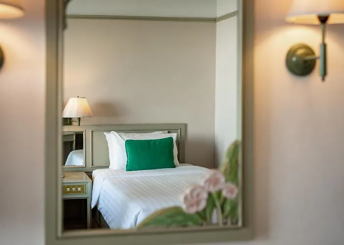 Cholchan Pattaya Beach Resort - Sha Extra Plus