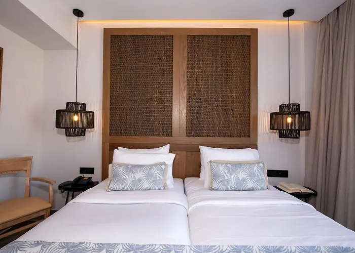 Delfina Tropic Beach