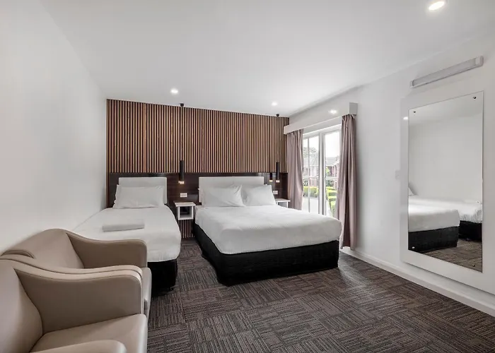 Best Western Plus Buckingham International