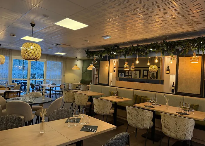 Brit Hotel Saint-Meen-Le-Grand En Broceliande