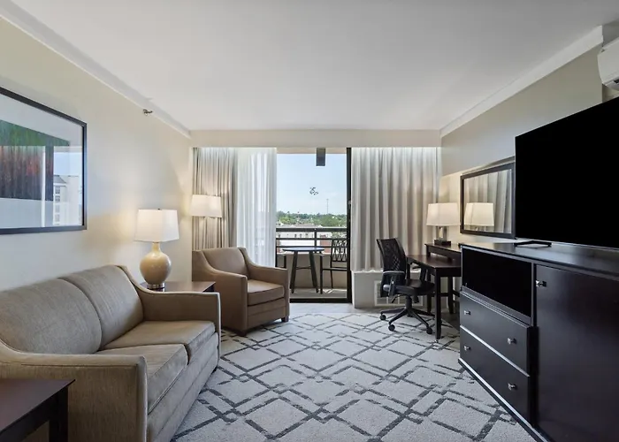 Crowne Plaza Executive Center Baton Rouge By Ihg