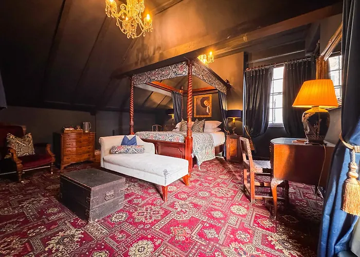 Guy Fawkes Inn