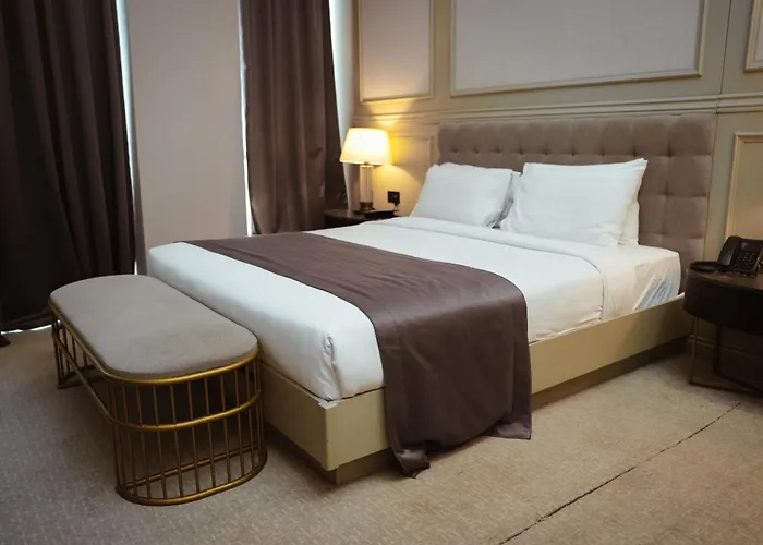 Horizon Manor Hotel