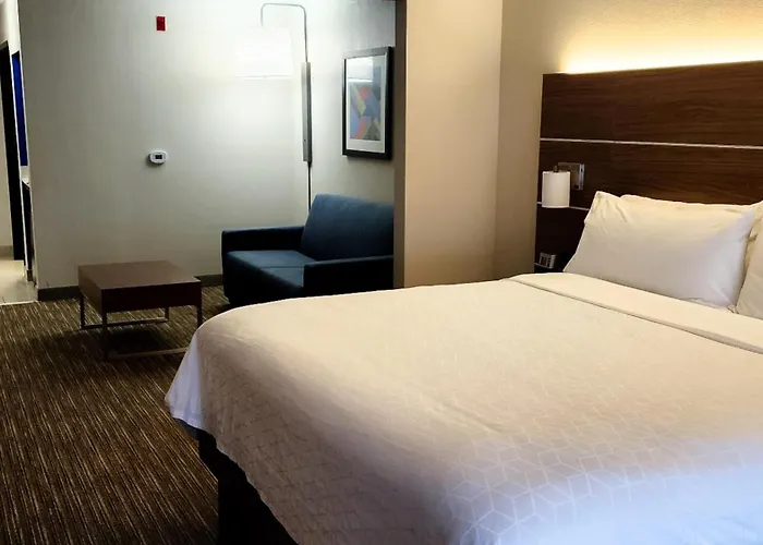 Holiday Inn Express Hotel & Suites Chicago South Lansing By Ihg