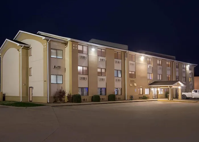 Super 8 By Wyndham Evansville East