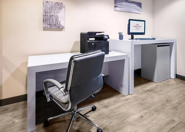 Crowne Plaza Milwaukee Airport By Ihg