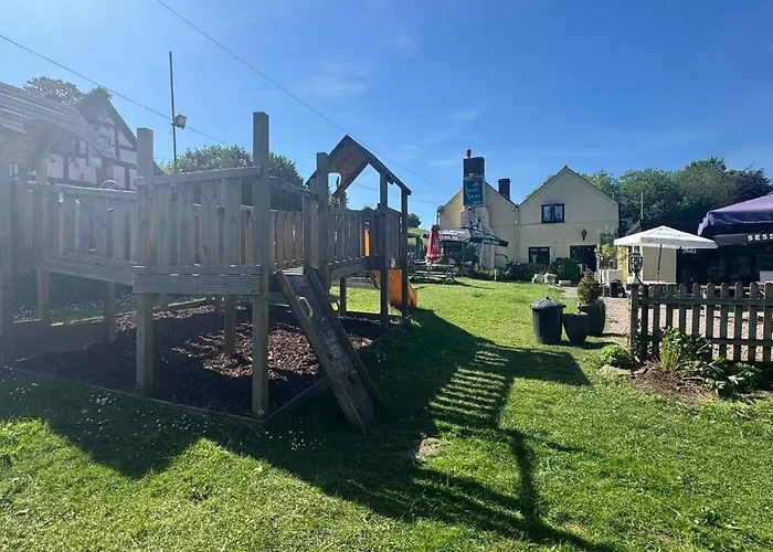The Farmers Boy Inn Guest House