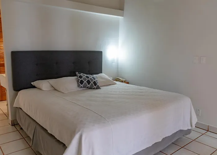 La Concha Beach Hotel & Club