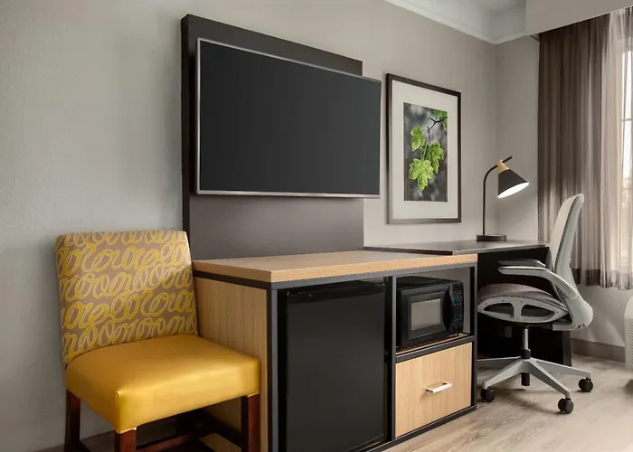 La Quinta By Wyndham Dallas Arlington South